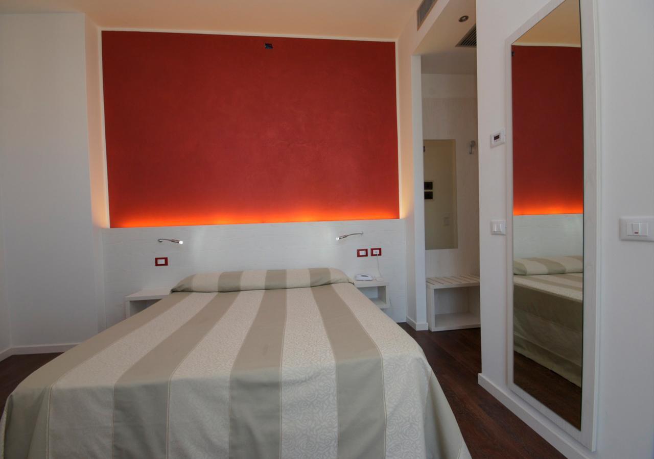 Hotel Aragosta Cattolica Ngoại thất bức ảnh